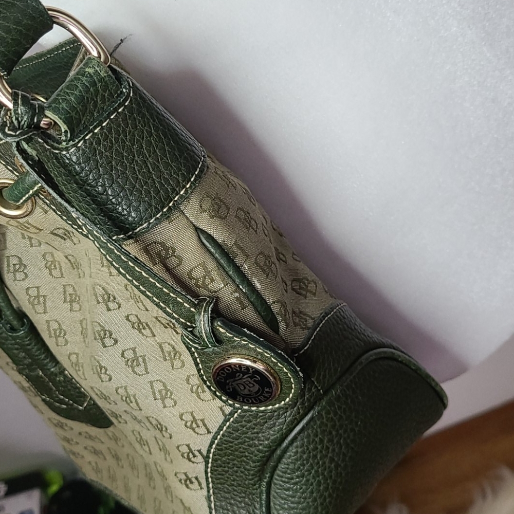 Vintage Dooney & Bourke green monogram bag - Picture 7 of 12